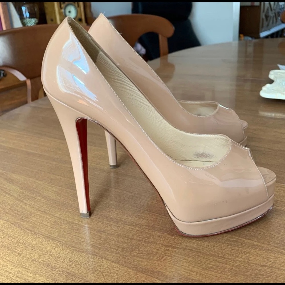 Christian Louboutin Nude Prive 37.5